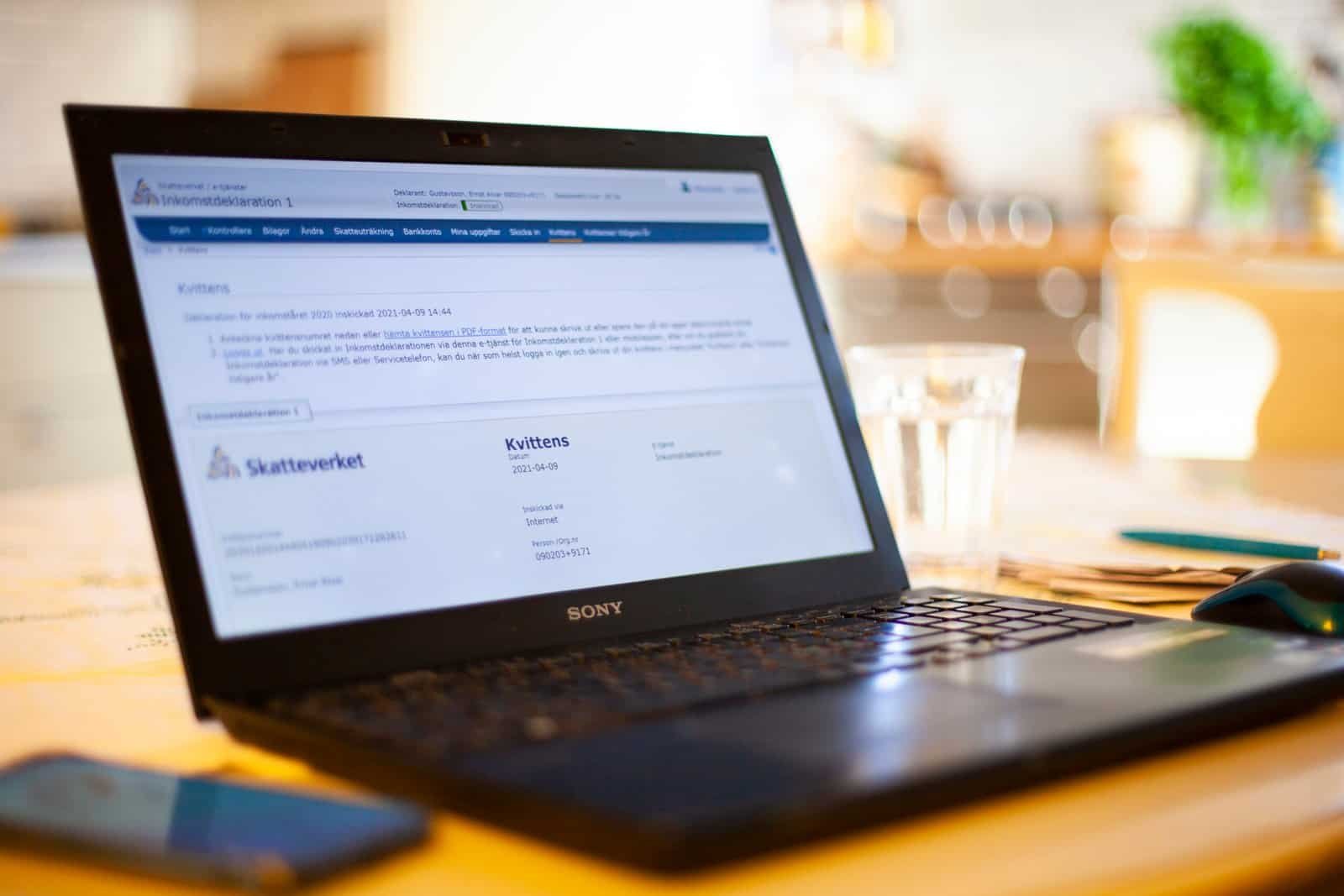 Bilgisayardan Skatteverket Deklaration yapiliyor