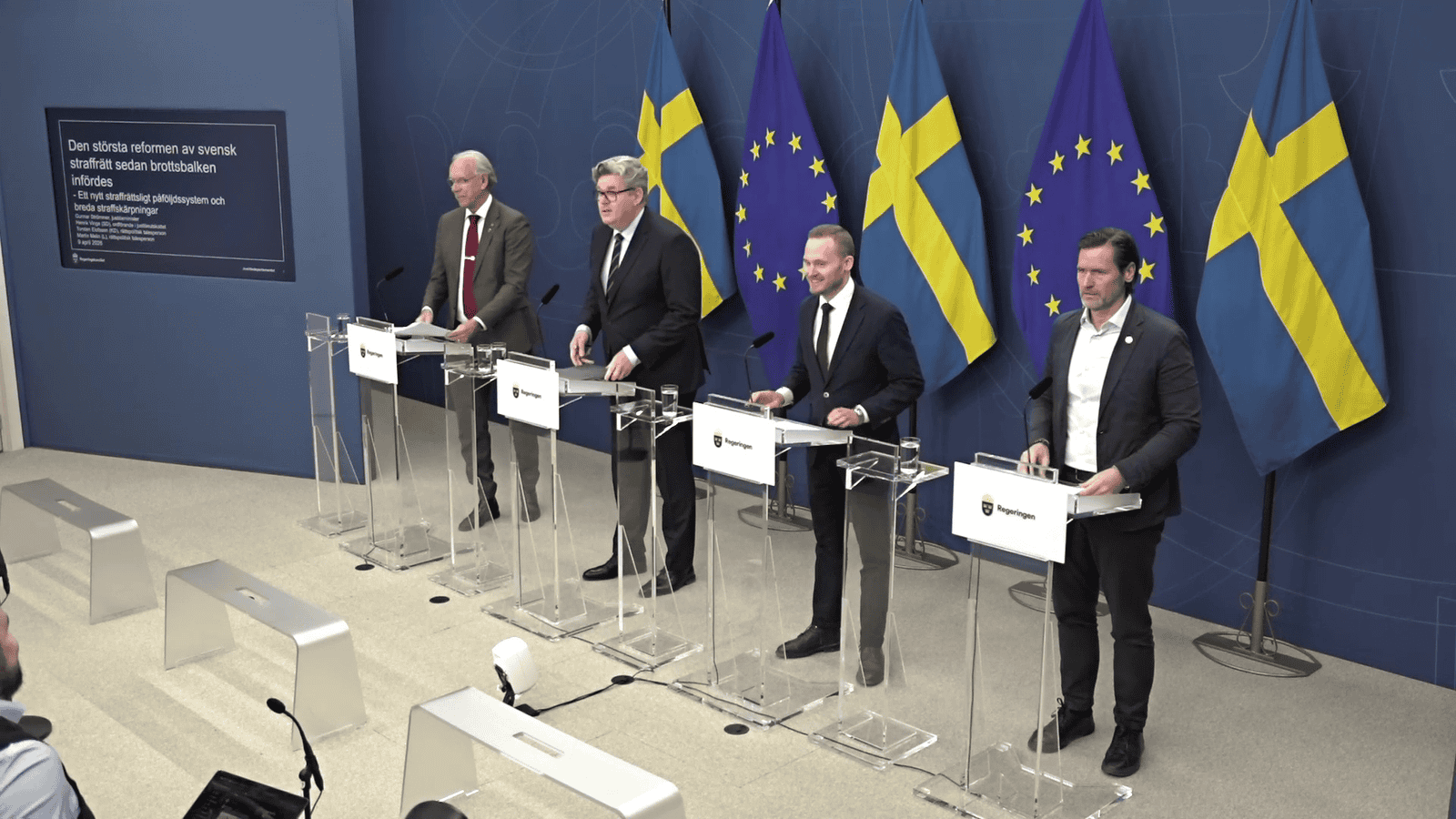 Regering basin toplantisindan bir kare.